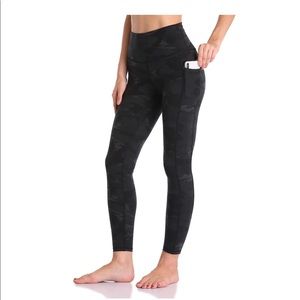 Lululemon dupes black camo pocket leggings